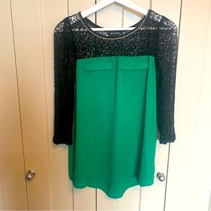 July Five Emerald green 💚/lace blouse -Size M
